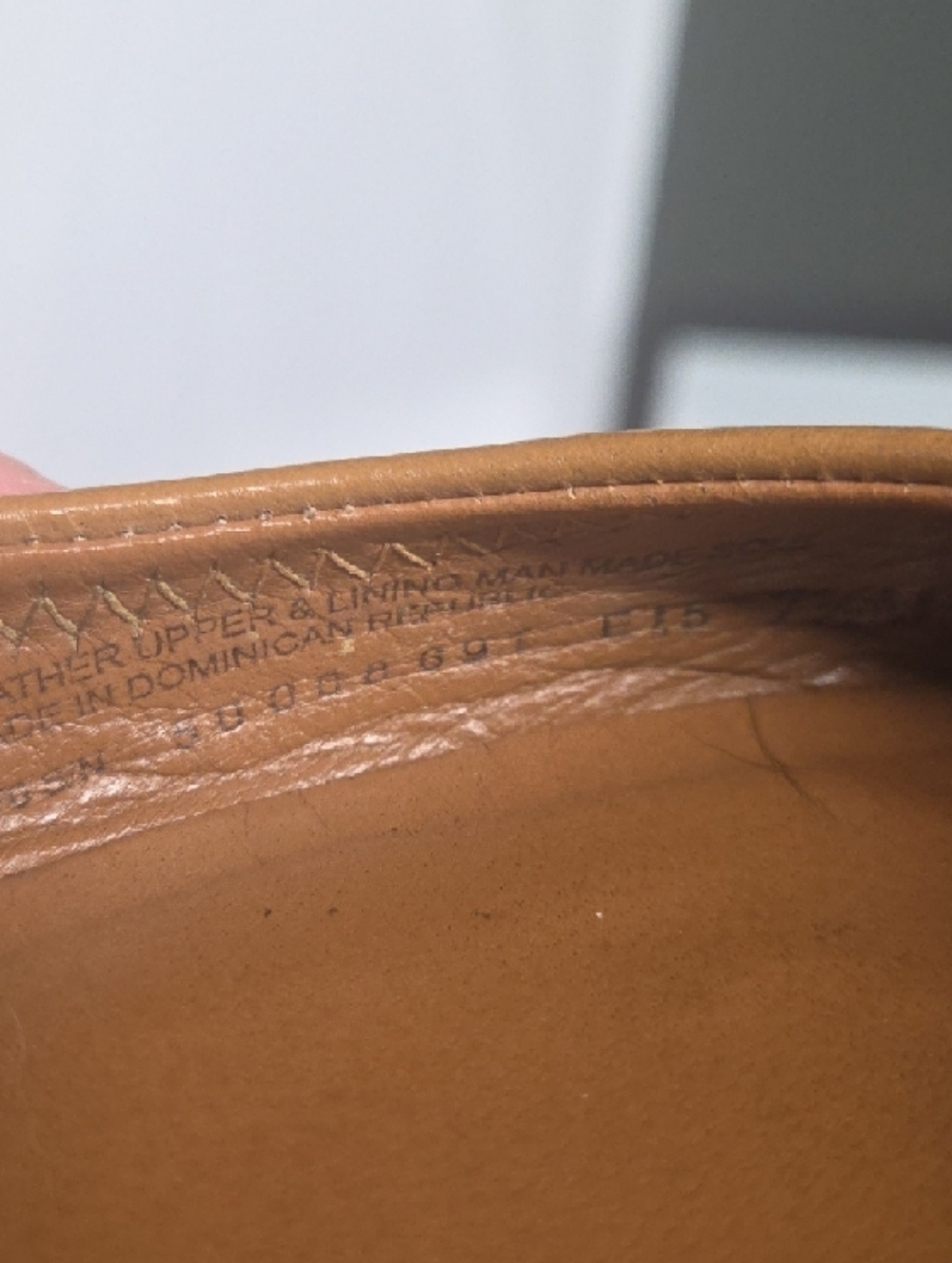 Tory Burch Tan Leather Round-Toe Flats with Gold Logo Size 7.5 - Picture 7 of 13
